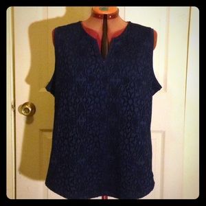 NWT Liz Claiborne lace front knit tank in navy